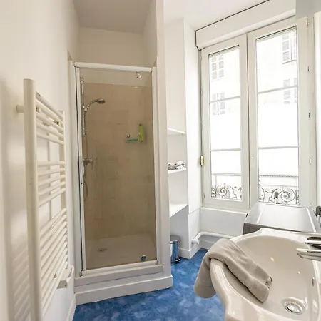 Cedici Ideal Couples Ou Famille - Moderne Apartment